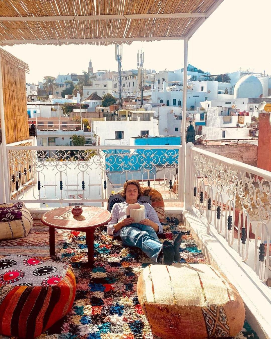 The Riad Hostel Танжер Екстериор снимка