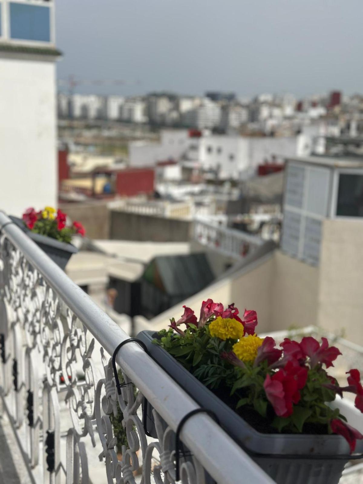 The Riad Hostel Танжер Екстериор снимка