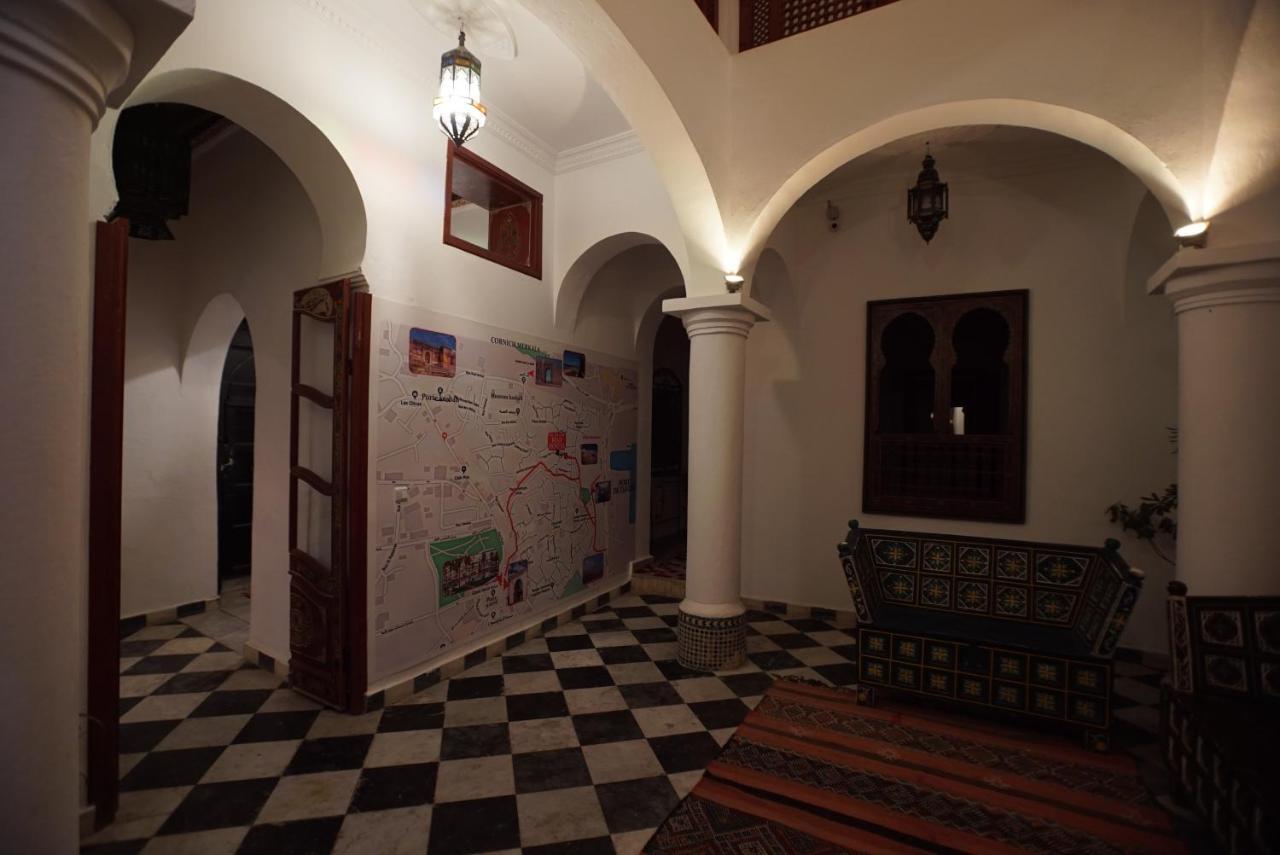 The Riad Hostel Танжер Екстериор снимка