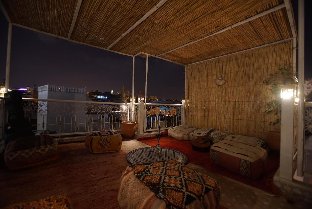 The Riad Hostel Танжер Екстериор снимка